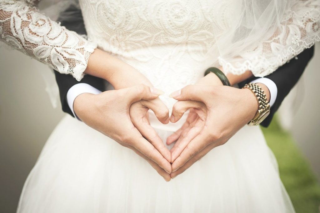 ember arra törekszik, házasság keresés nő 42400