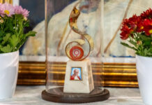 Szent II. János Pál pápa vérereklyéjét helyezték el a hévízi Szentlélek-templomban