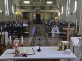 A családok megújították házassági ígéreteiket