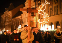 Törjön út! Adventi dicsőítő imaestet tartottak Szatmárnémetiben