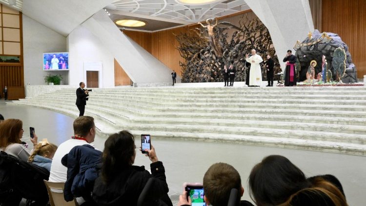 Köszöntés a betegeknek