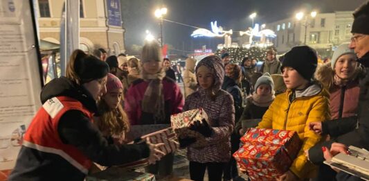 Megörvendeztetni a nélkülöző gyermekeket