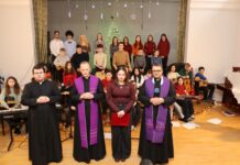 Megtelt a Hám János-líceum sportudvara, megteltek a szívek