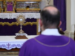 Európa imádkozik – Eucharisztikus lánc a békéért