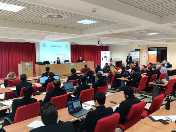 MI és istenképűség