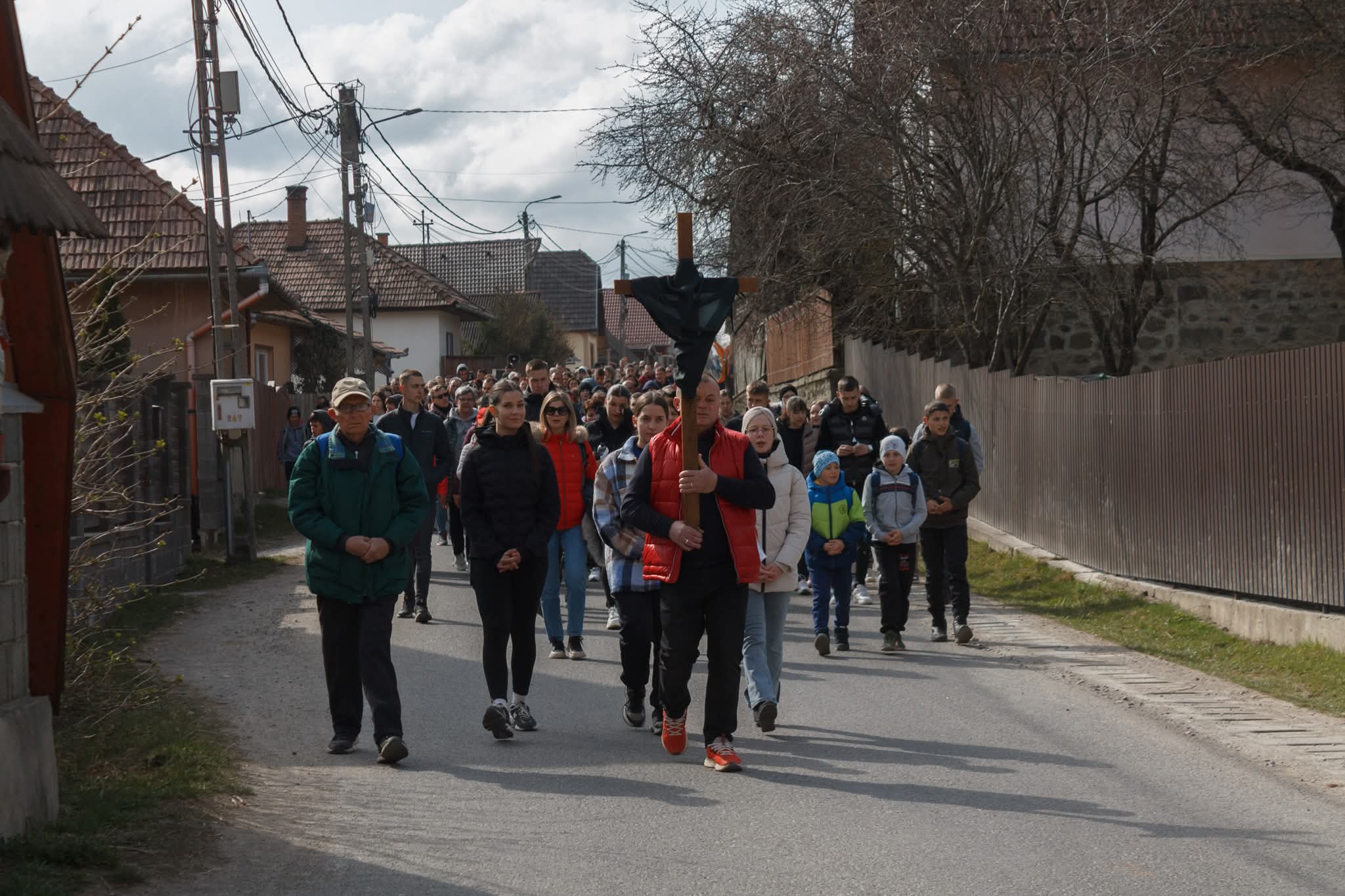 Keresztúti ájtatosság Oroszhegyen