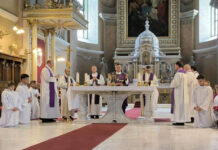 A békéért imádkoztak a szatmári székesegyházban