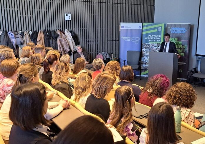 dramapeda (1) (Medium)