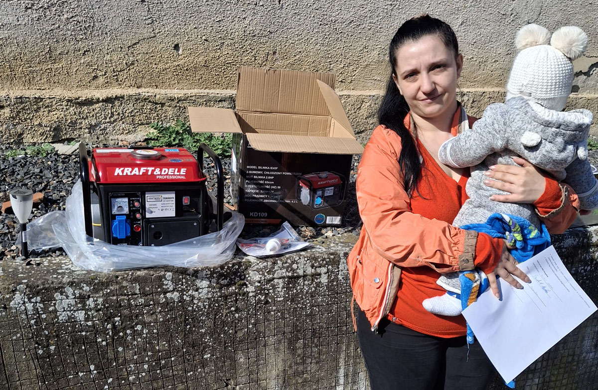 Összefogás, ami világosságot hoz – kárpátaljai családokhoz juttattak el segítséget