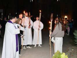 Fiatalok Jézus nyomában a keresztúton