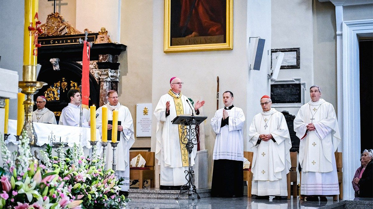 Leó pápa kinevezte a Vatikáni Államtitkárság új helyettesét és a Pápai Ház új prefektusát