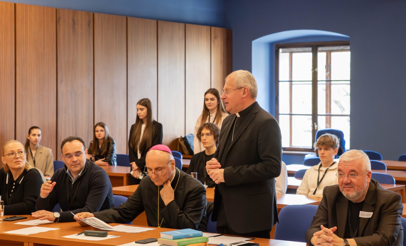 Etika az üzleti életben – Keresztény vállalatvezetőknek tartottak konferenciát