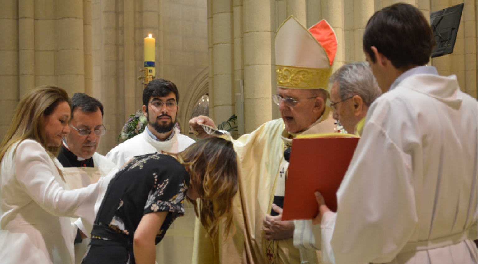 Nő a keresztelések száma Franciaországban – ébredés vagy óvatos remény?